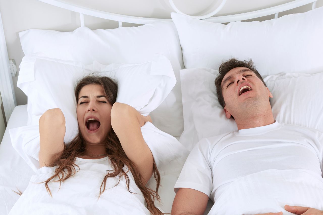 Que peut on faire contre le ronflement pour ne pas affecter le sommeil de sason partenaire Que peut on faire contre le ronflement pour ne pas affecter le sommeil de sason partenaire